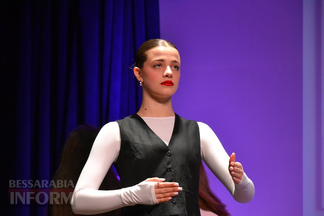 У Кілії видовищним концертом зустрічали свято весни і краси