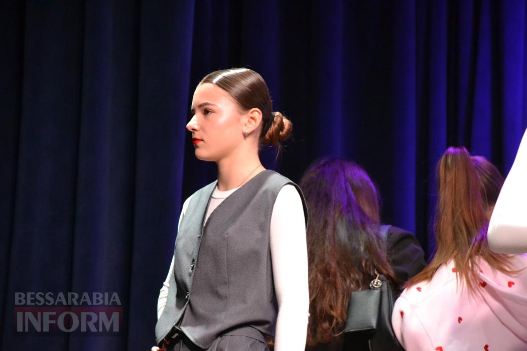 У Кілії видовищним концертом зустрічали свято весни і краси