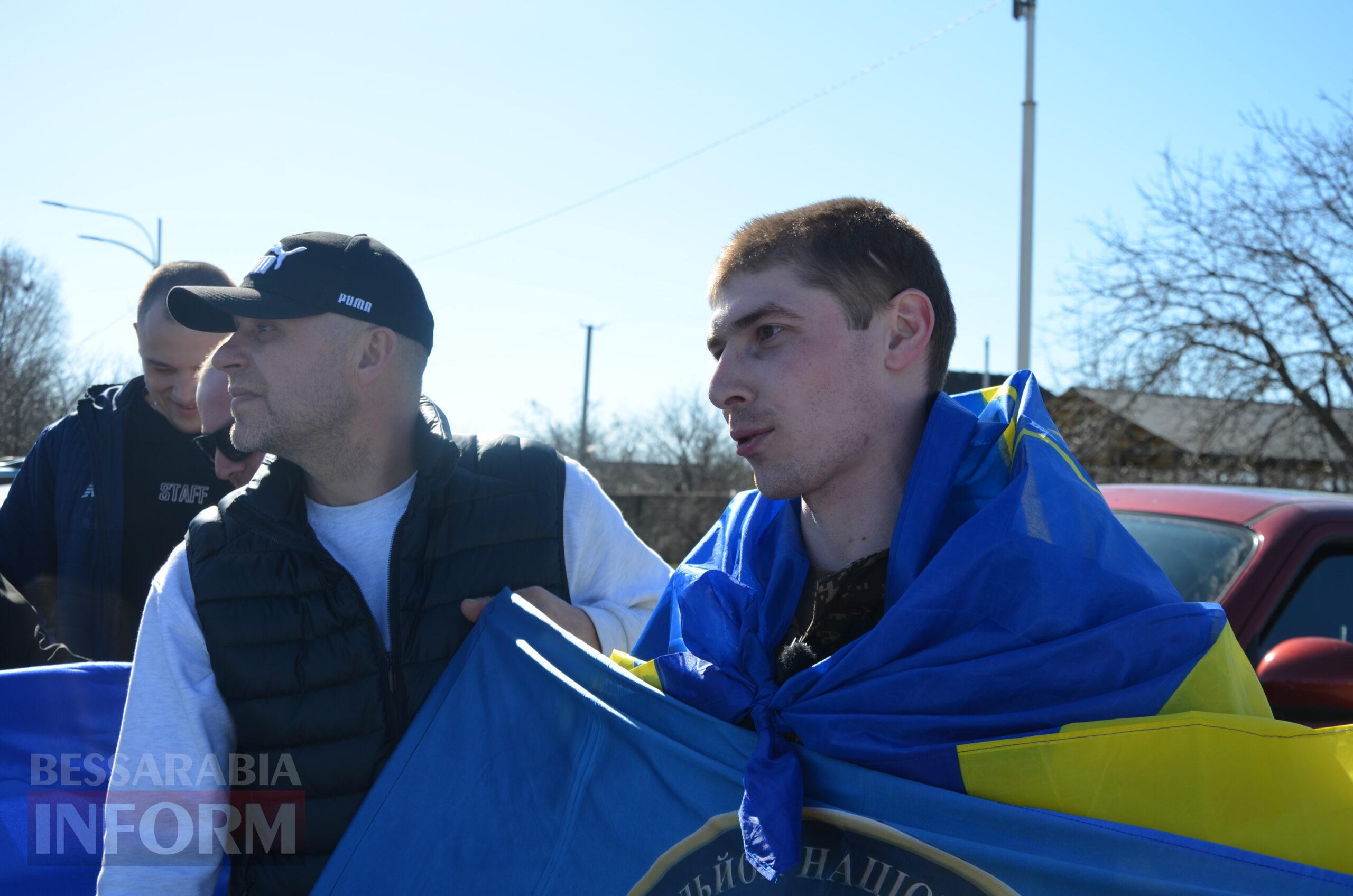 Додому крізь пекло: Ізмаїл зустрів захисника, який повернувся з полону