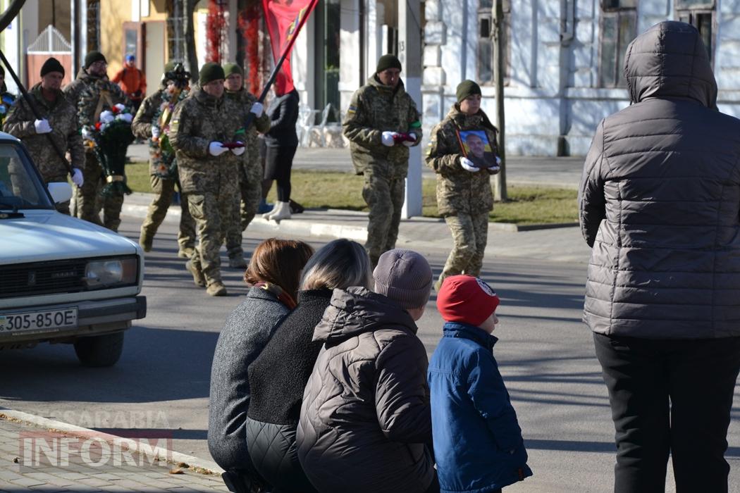 Мріяв про Перемогу та повернення на Зміїний: Кілія простилася з загиблим на Сумщині прикордонником