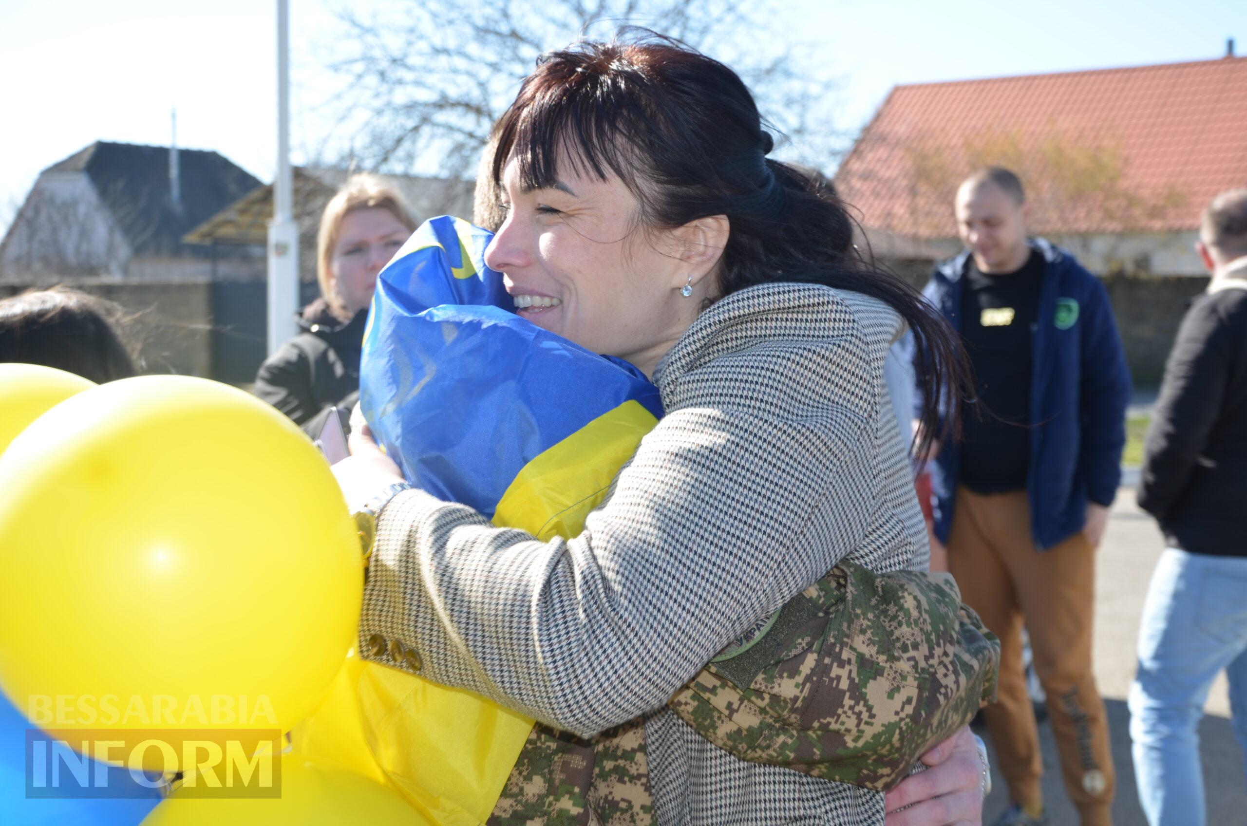 Додому крізь пекло: Ізмаїл зустрів захисника, який повернувся з полону