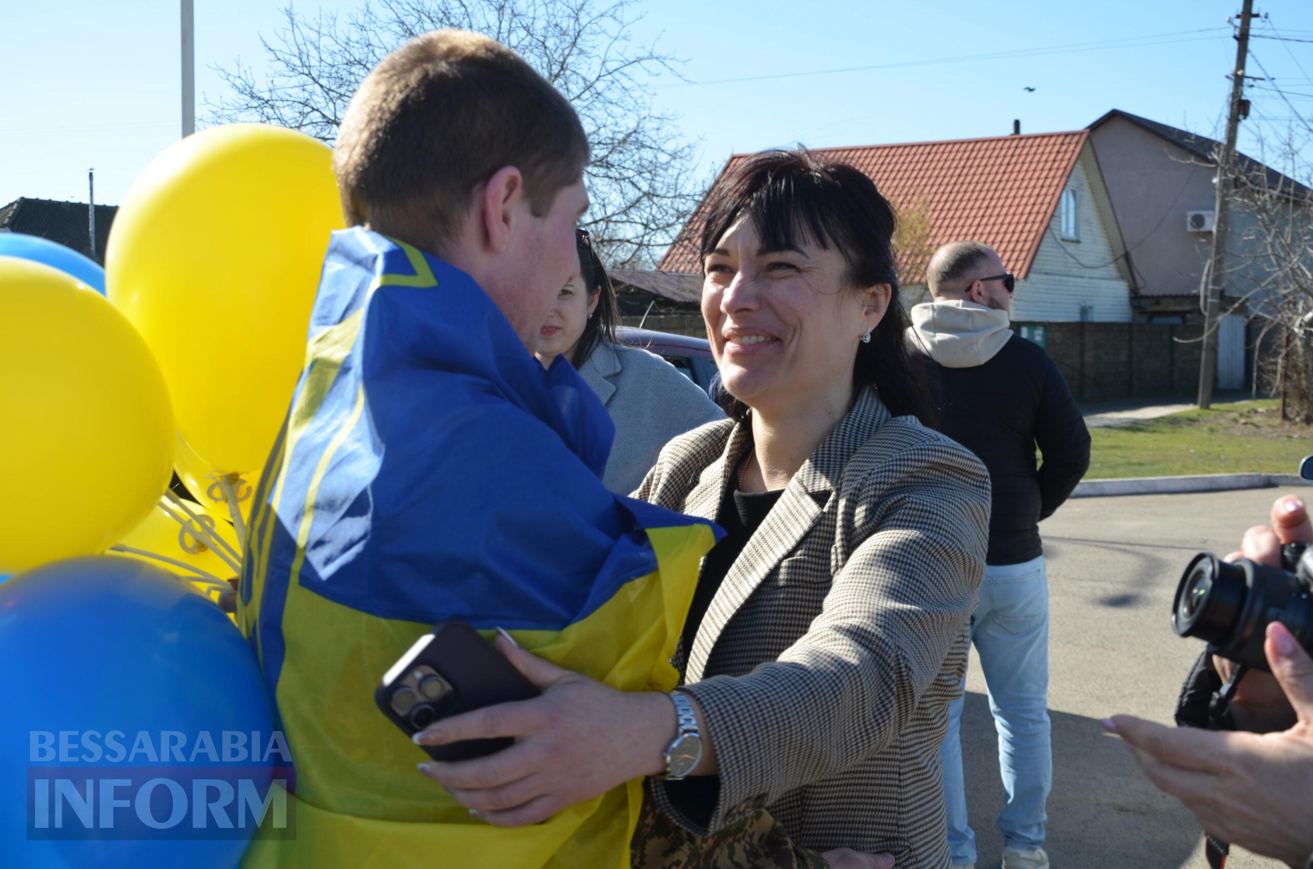 Додому крізь пекло: Ізмаїл зустрів захисника, який повернувся з полону