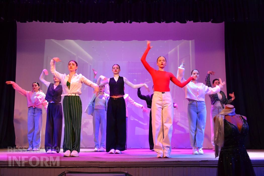 У Кілії видовищним концертом зустрічали свято весни і краси