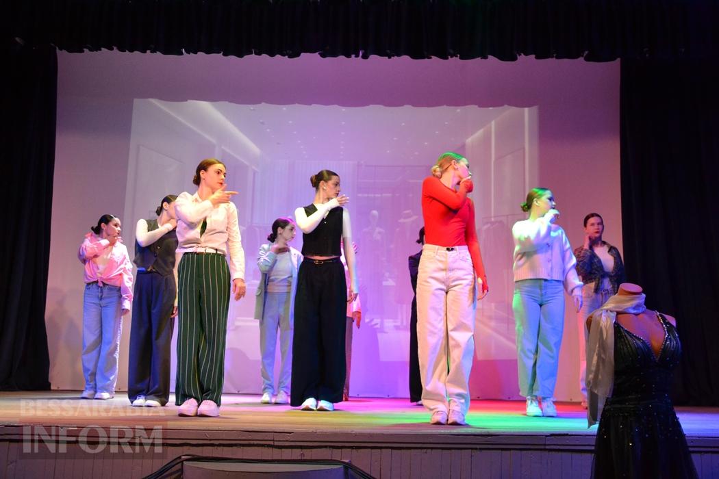 У Кілії видовищним концертом зустрічали свято весни і краси