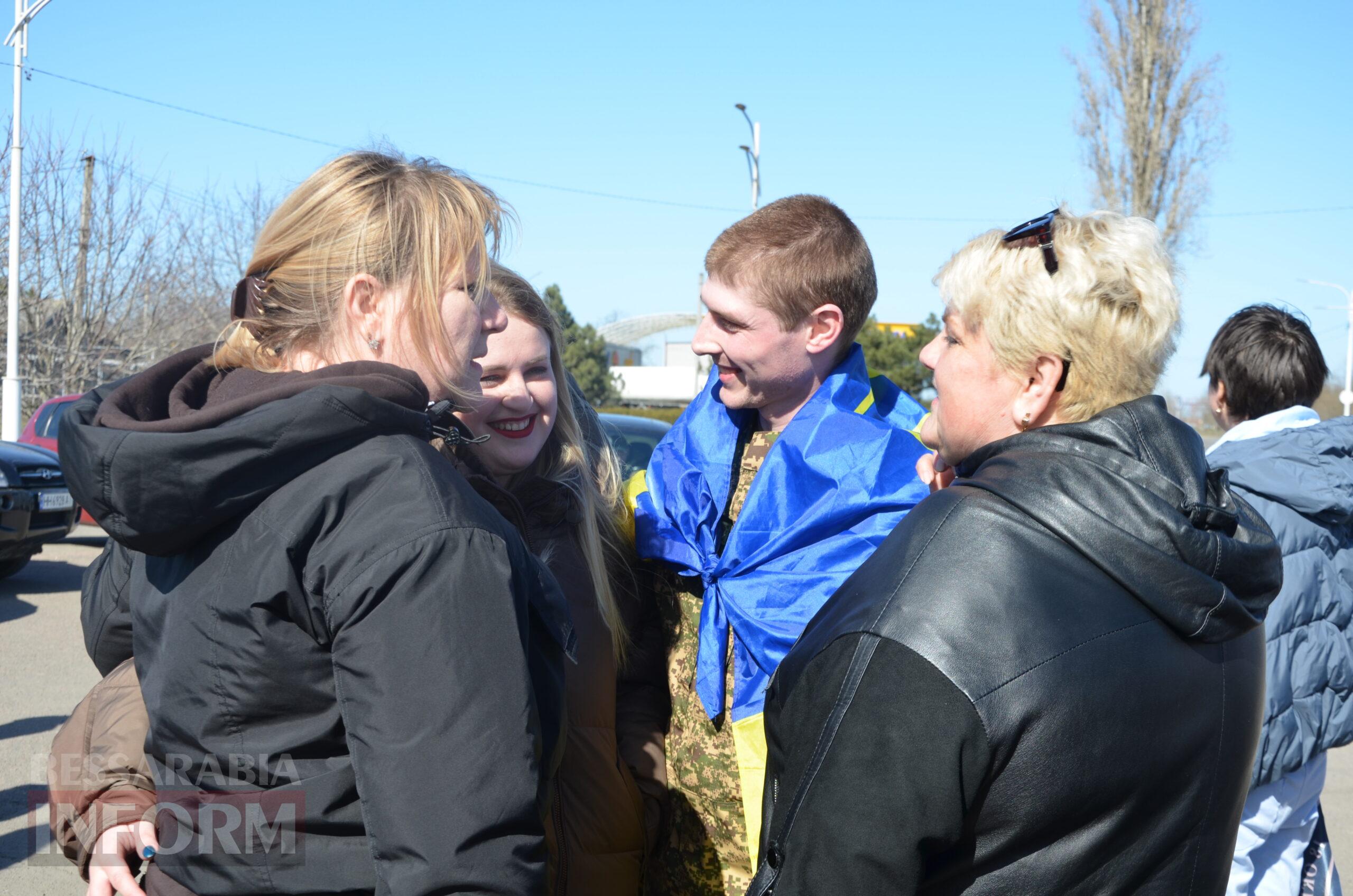 Додому крізь пекло: Ізмаїл зустрів захисника, який повернувся з полону