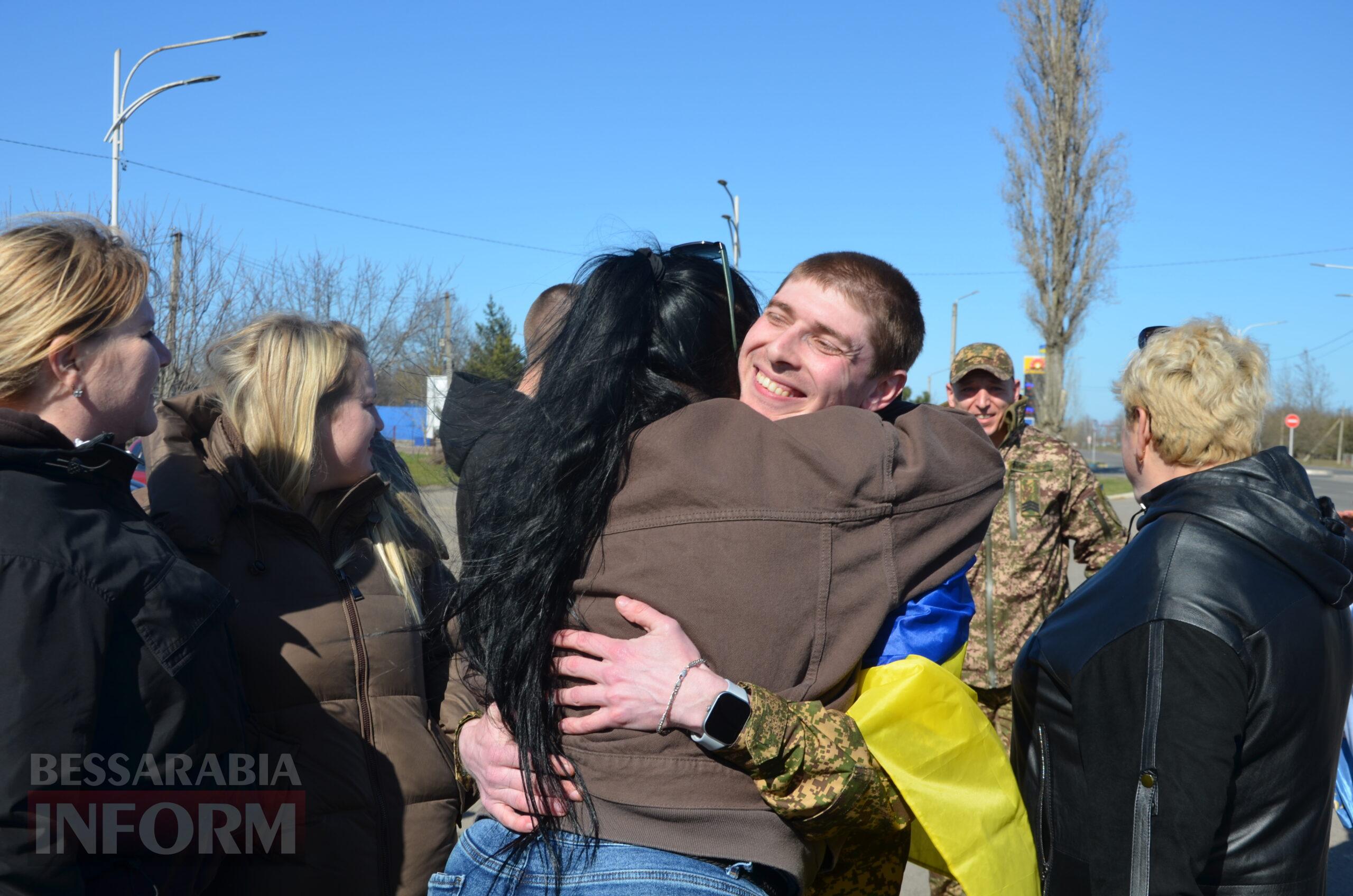 Додому крізь пекло: Ізмаїл зустрів захисника, який повернувся з полону