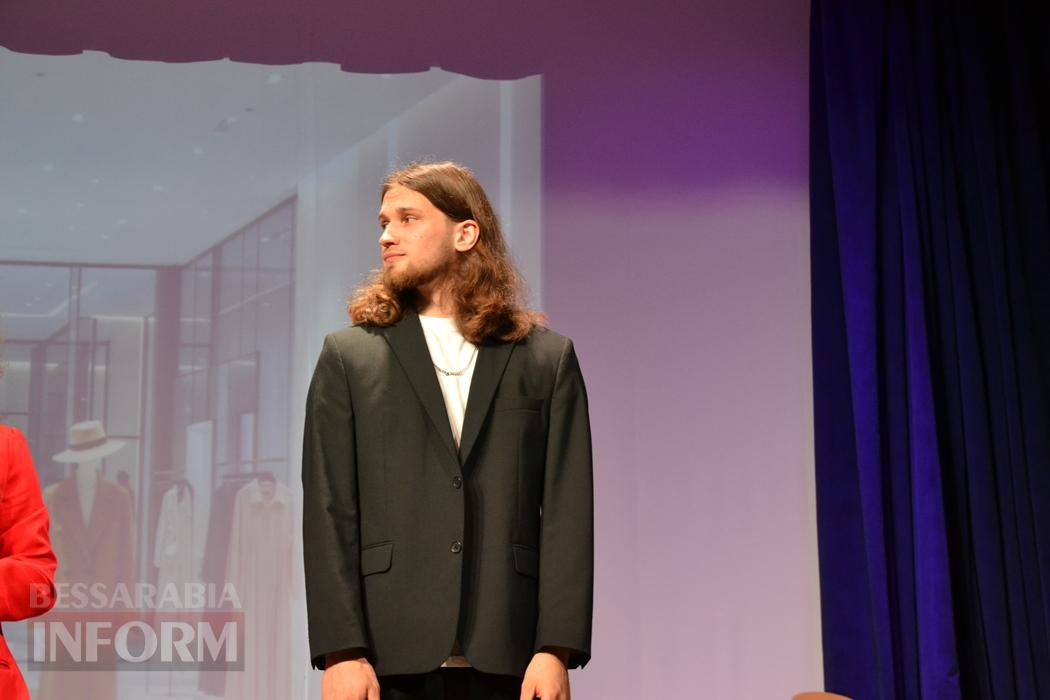 У Кілії видовищним концертом зустрічали свято весни і краси