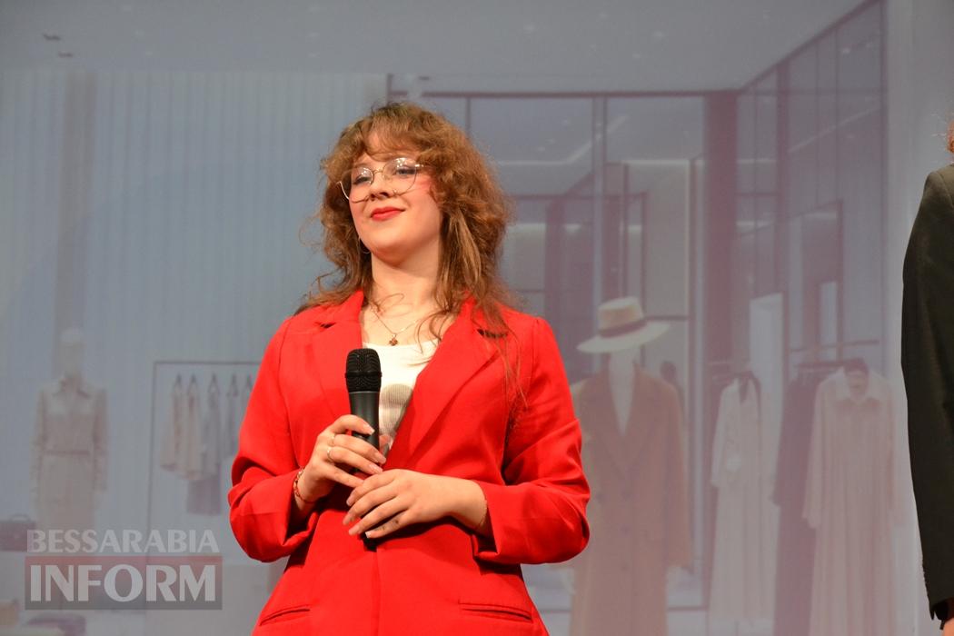 У Кілії видовищним концертом зустрічали свято весни і краси