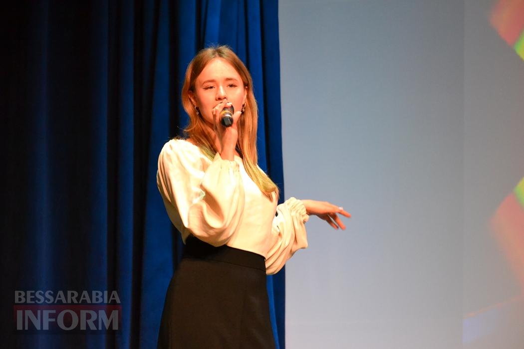 У Кілії видовищним концертом зустрічали свято весни і краси