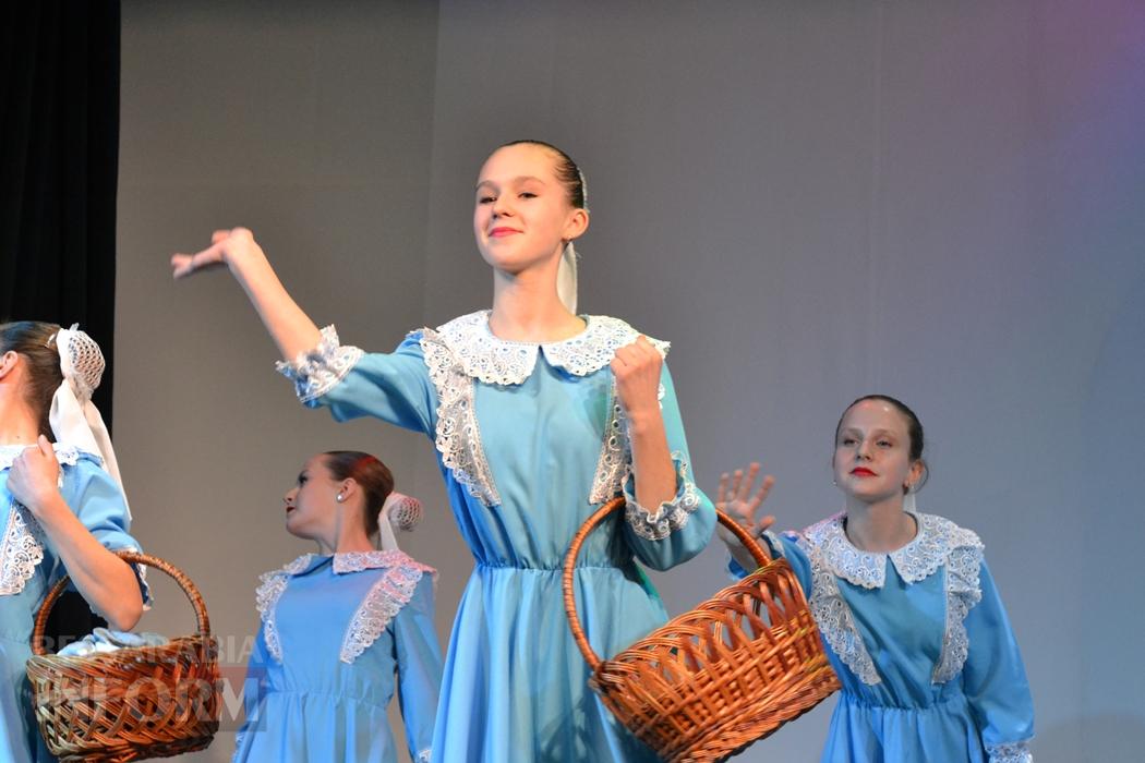 У Кілії видовищним концертом зустрічали свято весни і краси