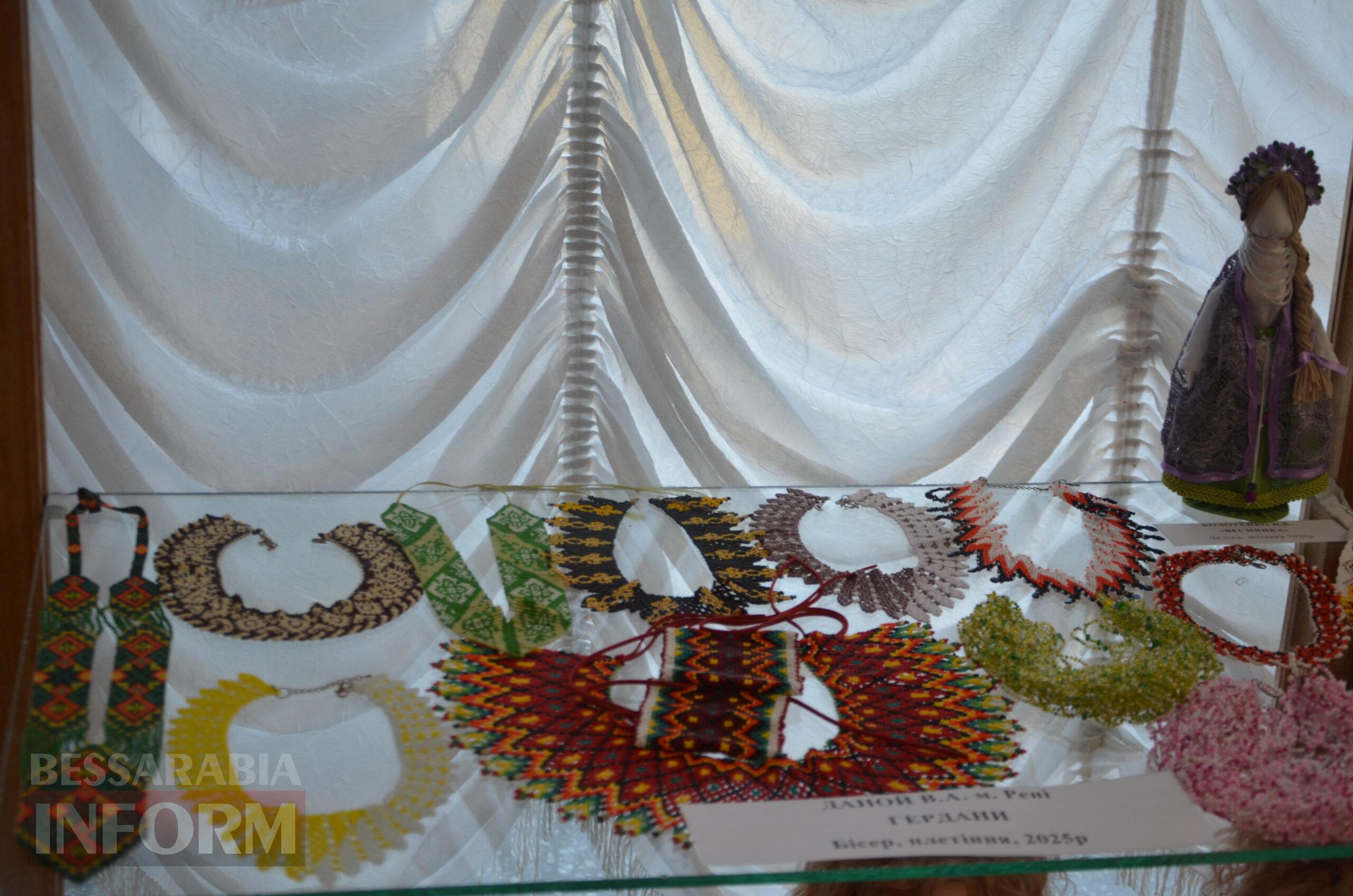 Магія жіночих рук: в Ізмаїлі відбулося відкриття щорічної весняної виставки «Краса, створена жінкою»