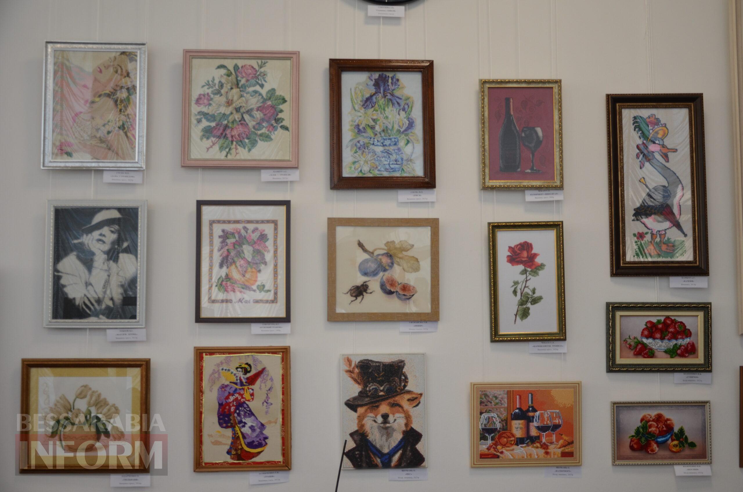 Магія жіночих рук: в Ізмаїлі відбулося відкриття щорічної весняної виставки «Краса, створена жінкою»