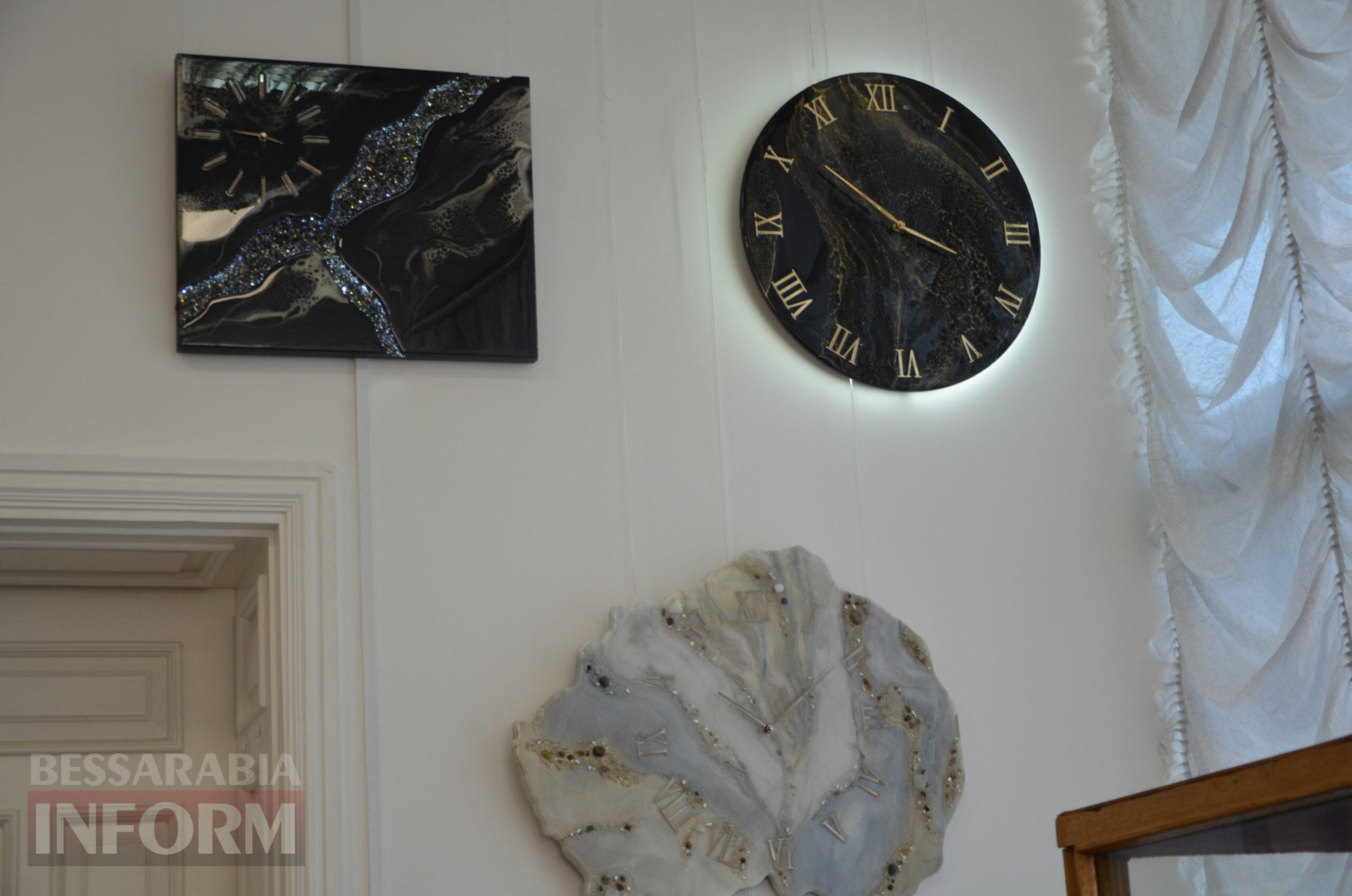 Магія жіночих рук: в Ізмаїлі відбулося відкриття щорічної весняної виставки «Краса, створена жінкою»