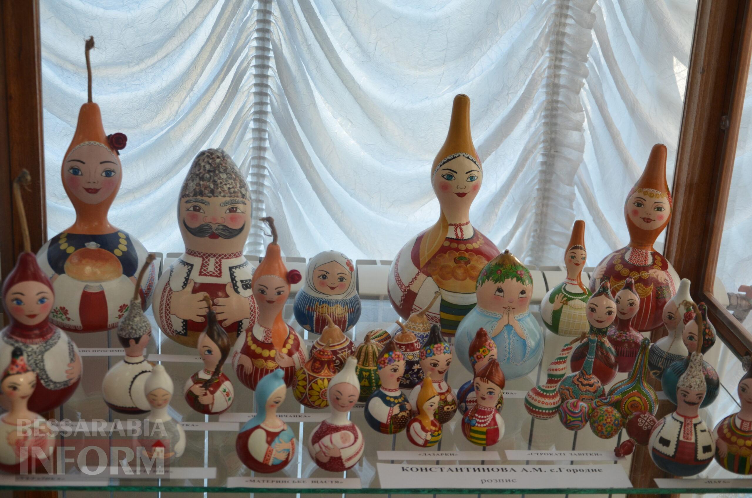 Магія жіночих рук: в Ізмаїлі відбулося відкриття щорічної весняної виставки «Краса, створена жінкою»