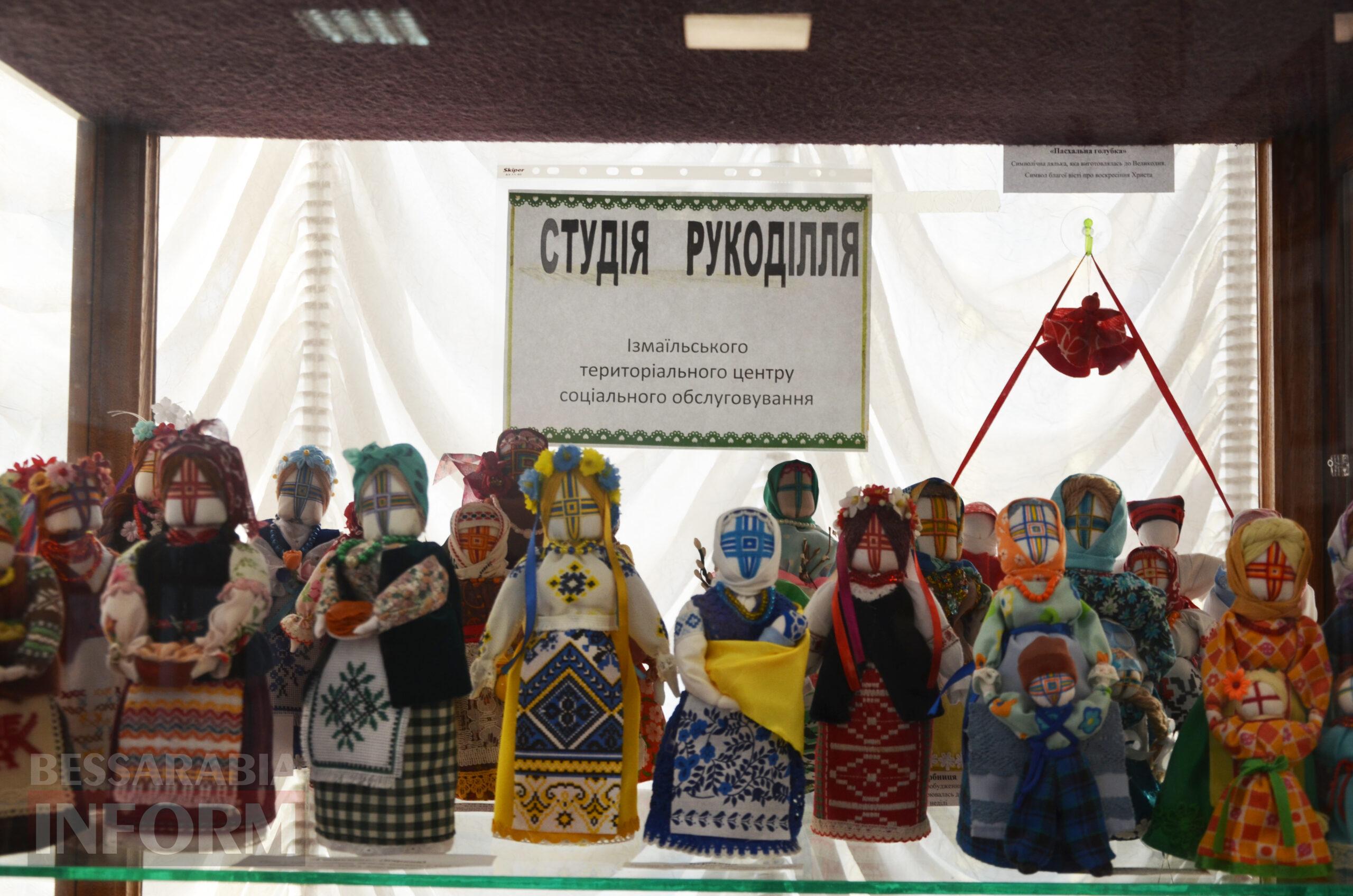 Магія жіночих рук: в Ізмаїлі відбулося відкриття щорічної весняної виставки «Краса, створена жінкою»