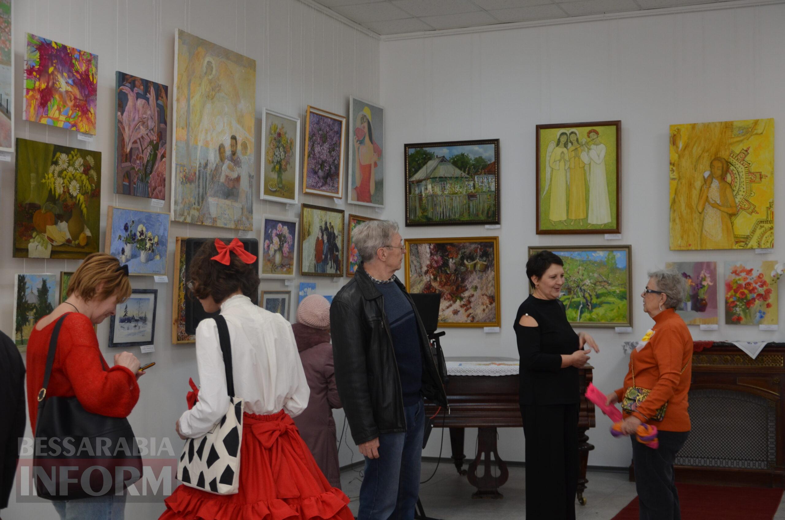 Магія жіночих рук: в Ізмаїлі відбулося відкриття щорічної весняної виставки «Краса, створена жінкою»