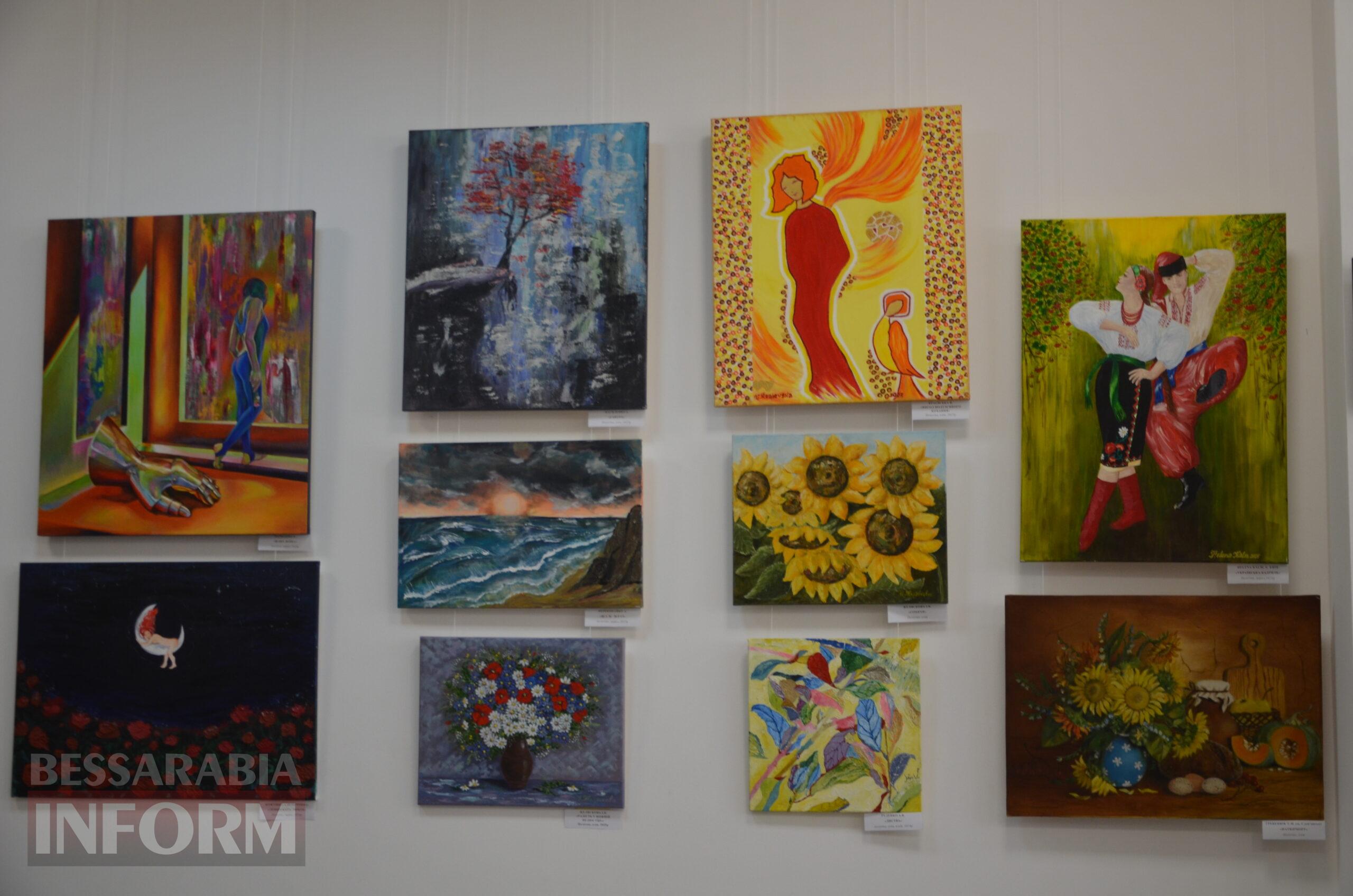 Магія жіночих рук: в Ізмаїлі відбулося відкриття щорічної весняної виставки «Краса, створена жінкою»