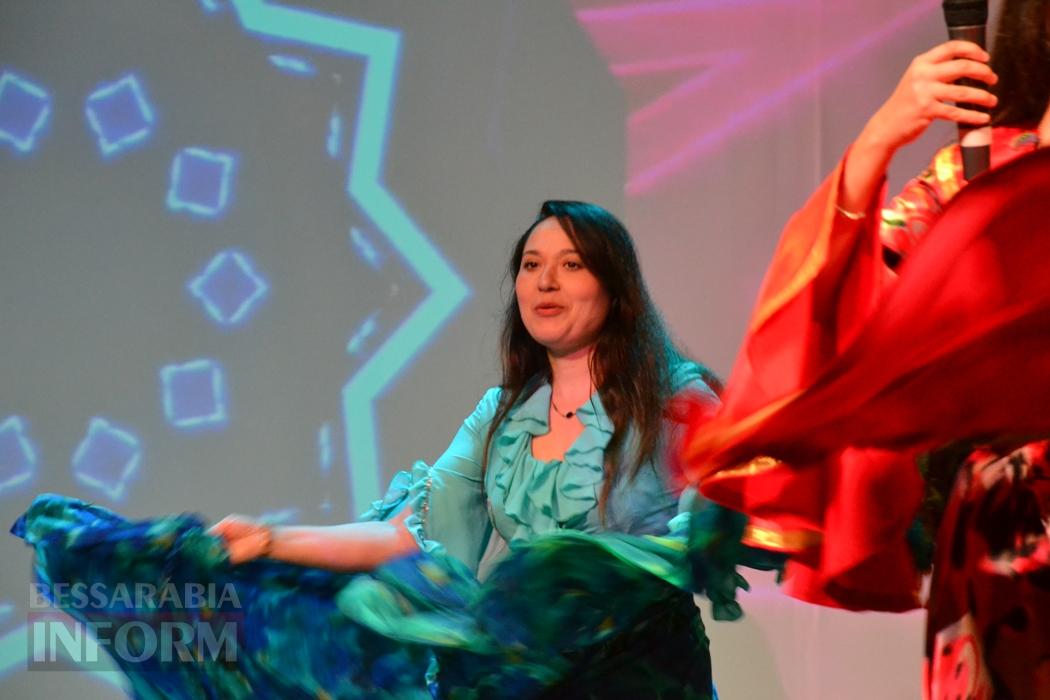 У Кілії видовищним концертом зустрічали свято весни і краси