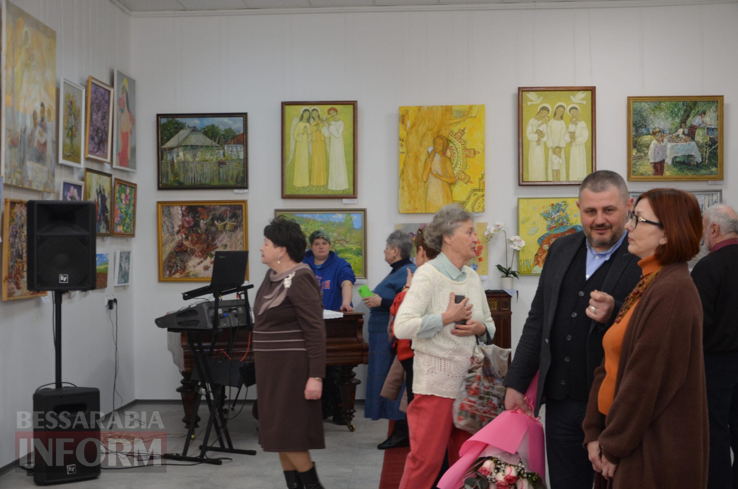 Магія жіночих рук: в Ізмаїлі відбулося відкриття щорічної весняної виставки «Краса, створена жінкою»