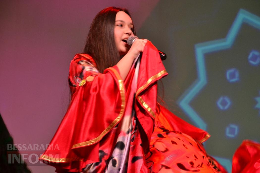 У Кілії видовищним концертом зустрічали свято весни і краси