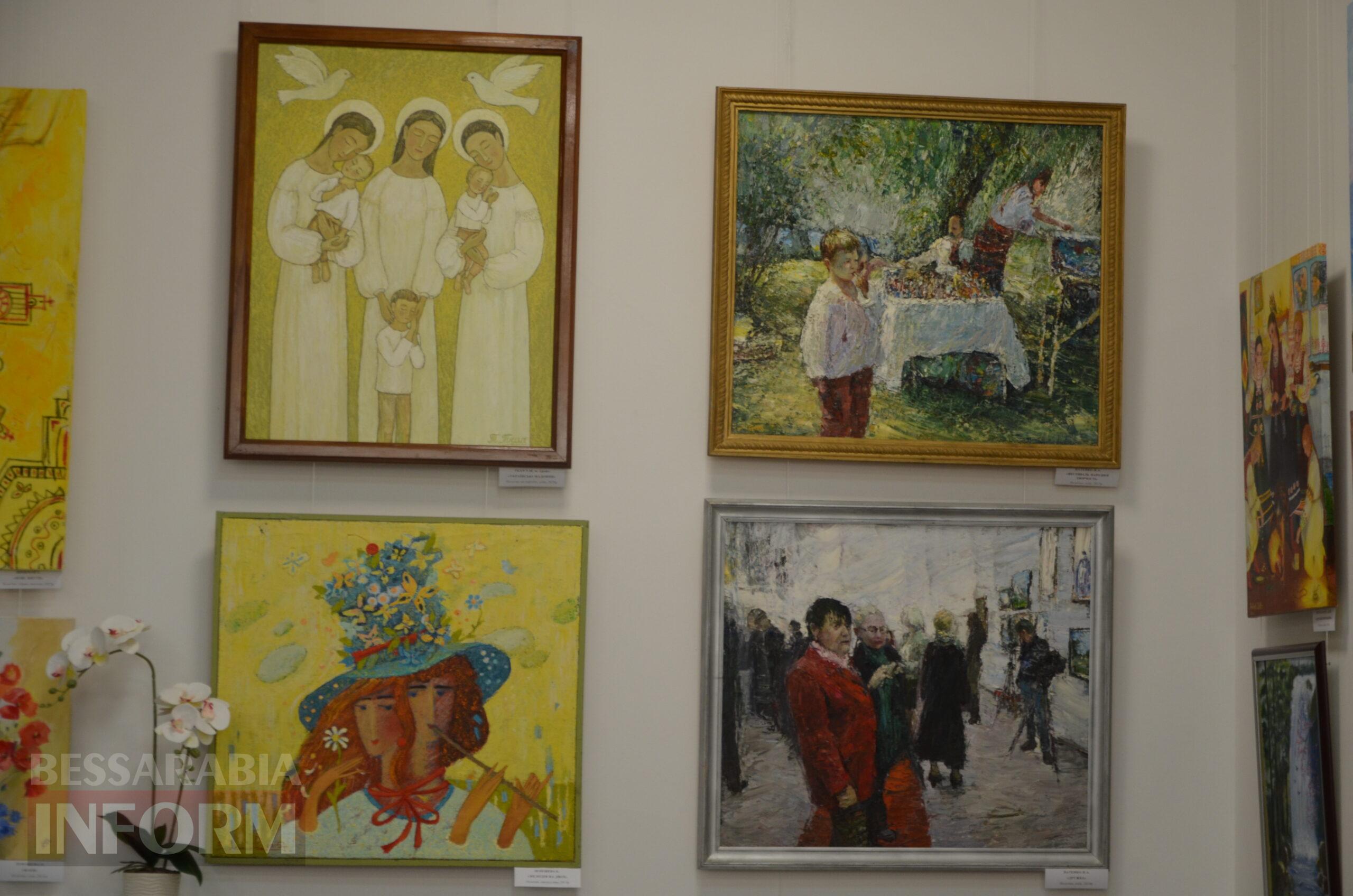 Магія жіночих рук: в Ізмаїлі відбулося відкриття щорічної весняної виставки «Краса, створена жінкою»