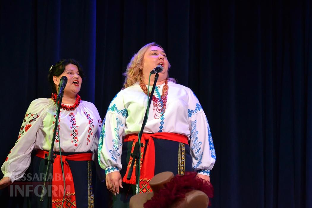 У Кілії видовищним концертом зустрічали свято весни і краси