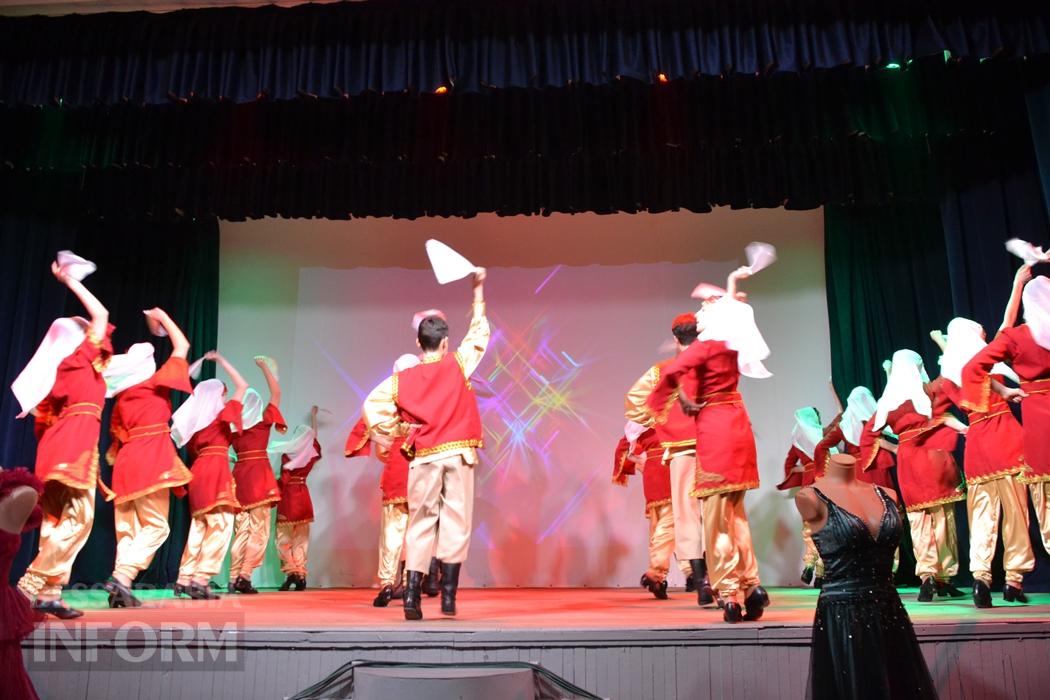 У Кілії видовищним концертом зустрічали свято весни і краси