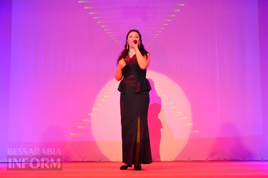 У Кілії видовищним концертом зустрічали свято весни і краси