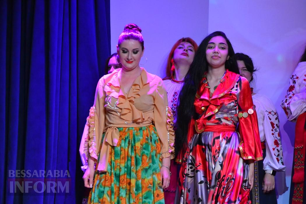 У Кілії видовищним концертом зустрічали свято весни і краси