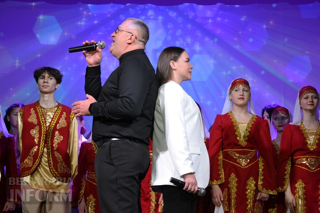 У Кілії видовищним концертом зустрічали свято весни і краси