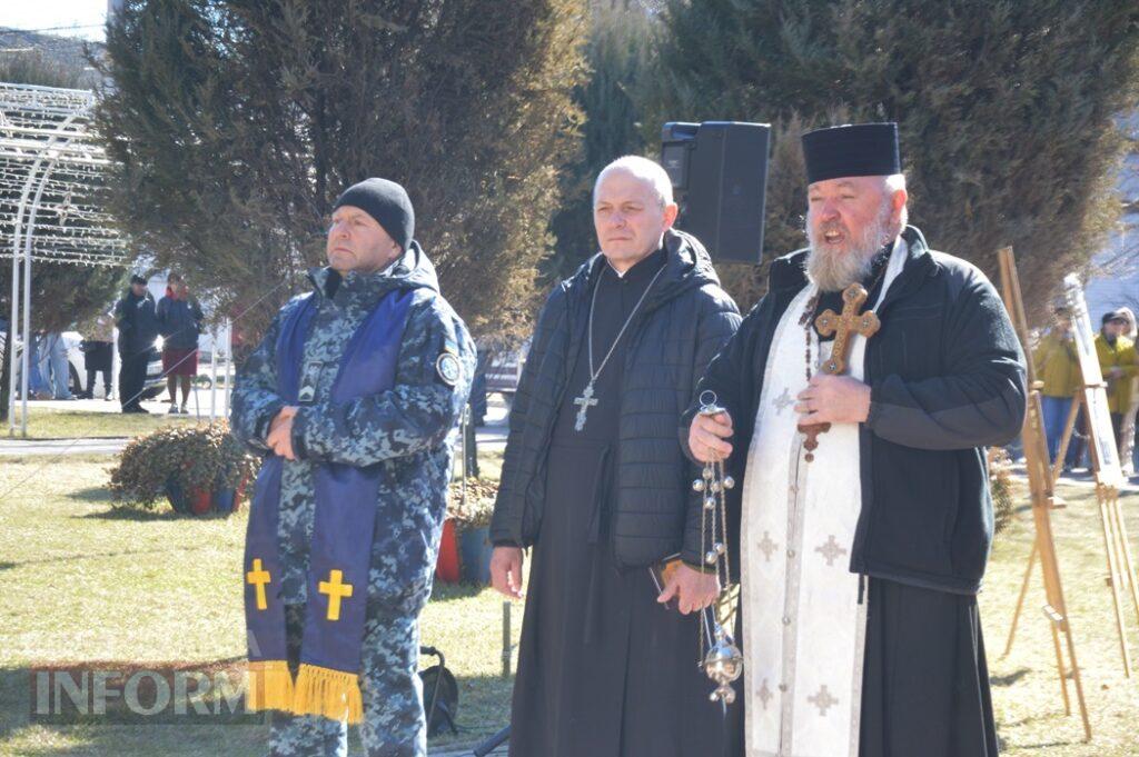В Аккермані до дня народження Тараса Шевченка провели мистецький перформанс біля пам'ятника Кобзарю