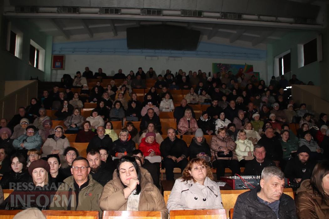 «Вона»: історія любові, очікування і сили — у Болграді відбувся допрем’єрний показ фільму про дружин морпіхів