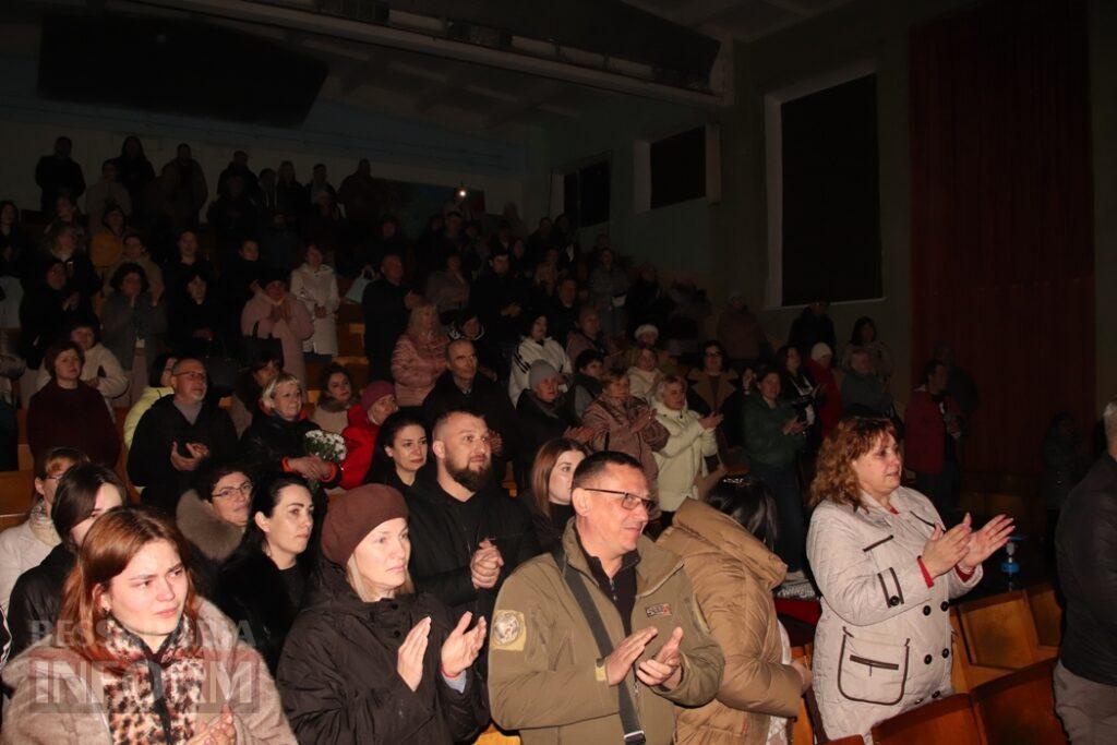 «Вона»: історія любові, очікування і сили — у Болграді відбувся допрем’єрний показ фільму про дружин морпіхів