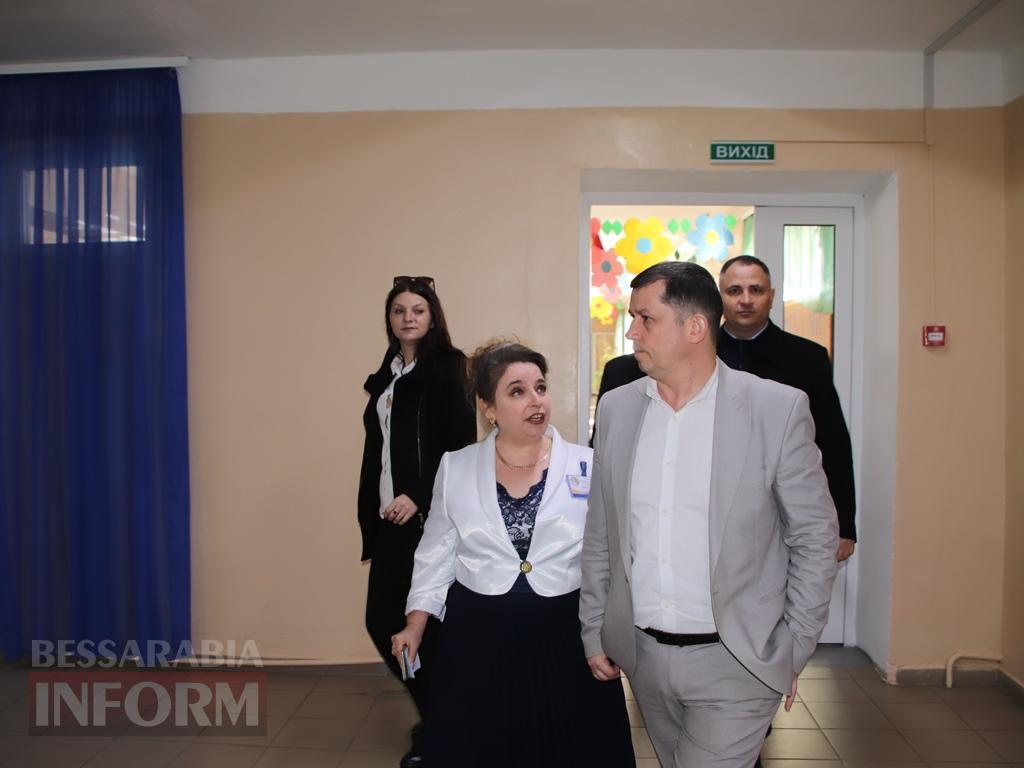 Освіта тримається на щоденній роботі: Лончак відвідав школи півдня Одещини та відкрив інклюзивний центр у Болграді