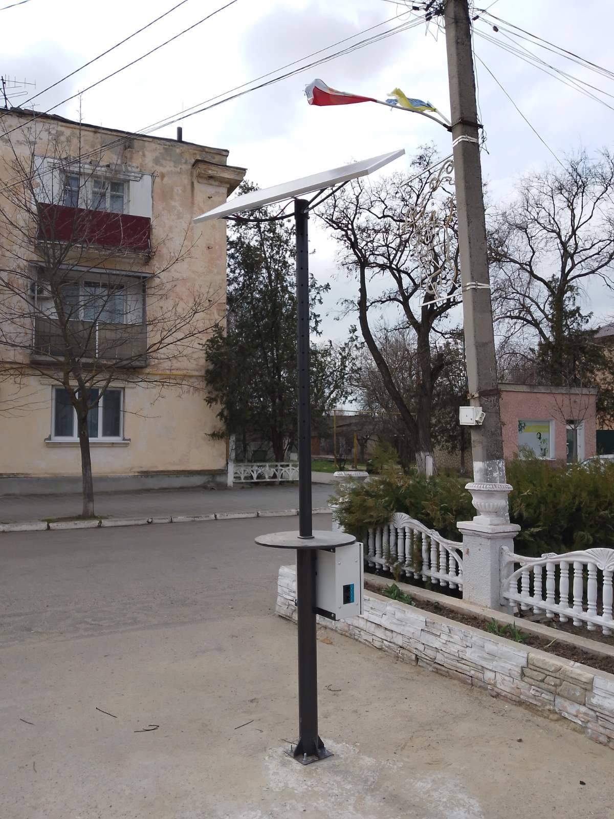 У Болграді встановили сучасні велопарковки з зарядними пристроями для гаджетів