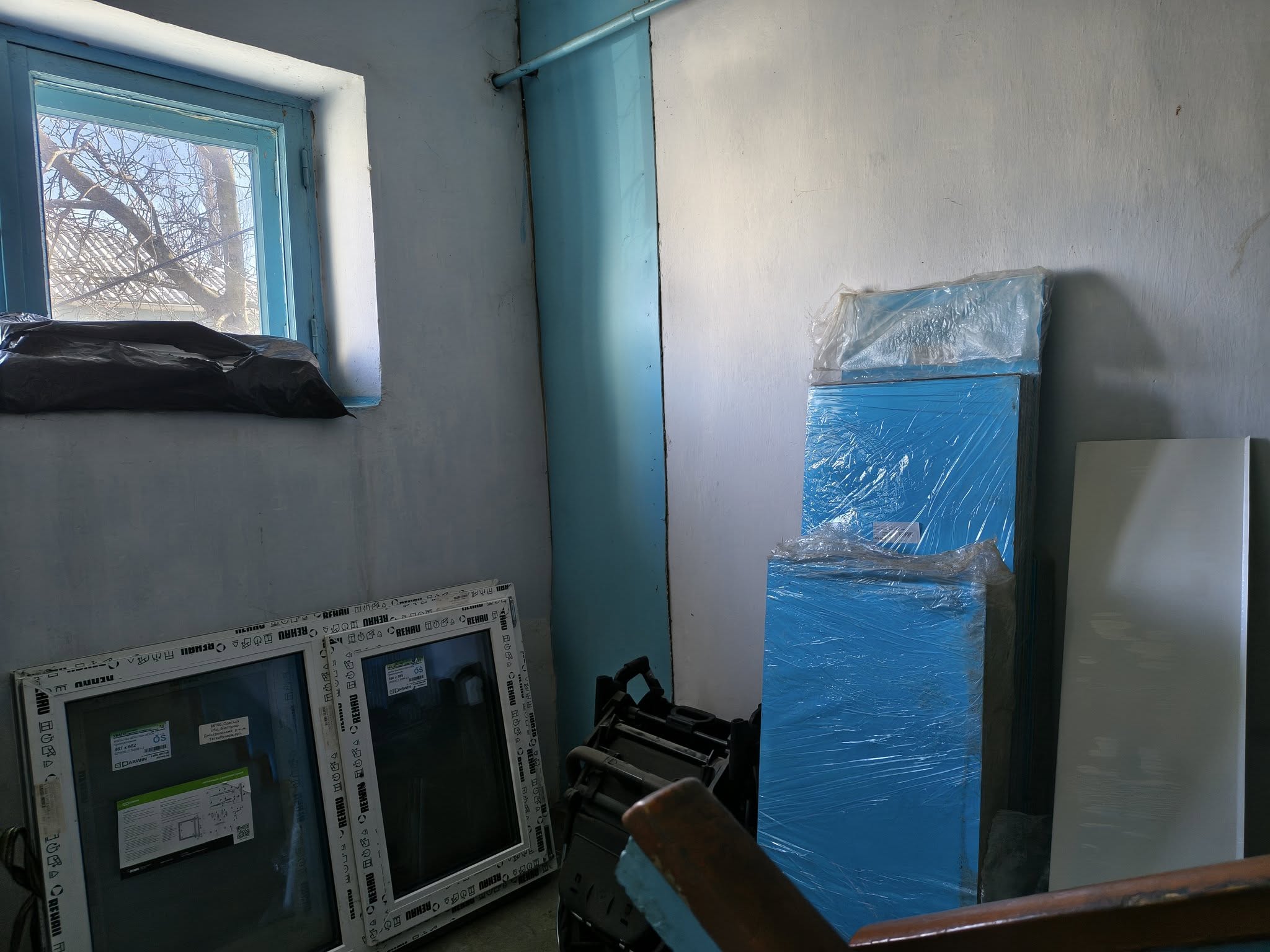 У  місті Татарбунари продовжують усувати наслідки ворожої ракетної атаки