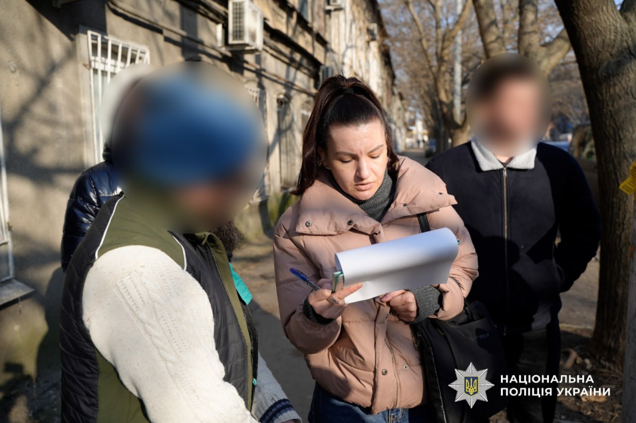 Поліцейські Одещини викрили транснаціональне злочинне угруповання, що переправляло військовозобов’язаних через кордон