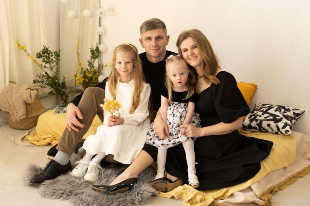 «Жити не буде»: як Олівія з Аккермана, яка народилася вагою 750 грамів, попри вирок лікарів, надихає допомагати іншим