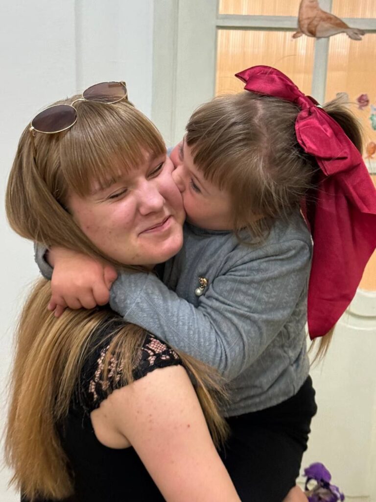 «Жити не буде»: як Олівія з Аккермана, яка народилася вагою 750 грамів, попри вирок лікарів, надихає допомагати іншим