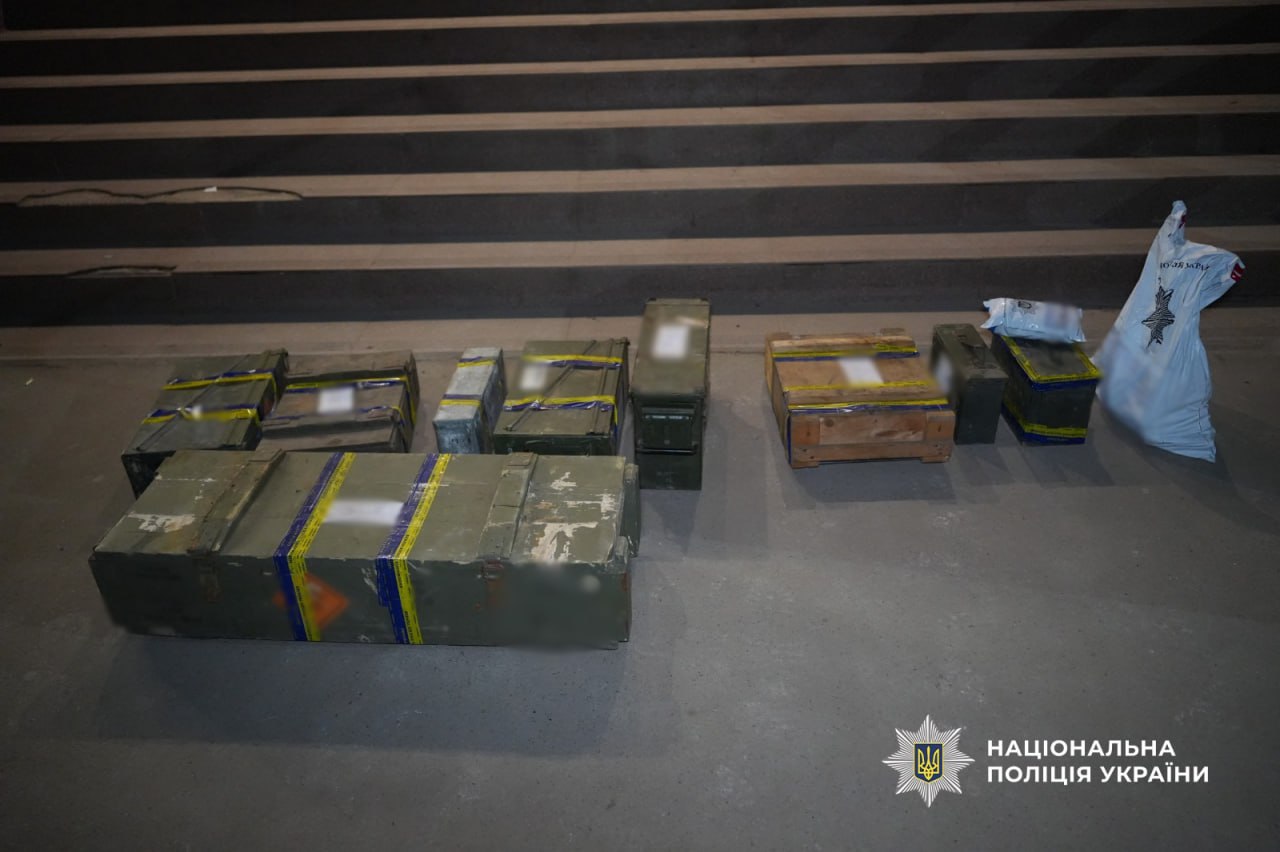На Одещині заблокували канал збуту зброї та боєприпасів, що призначалися для забезпечення обороноздатності держави