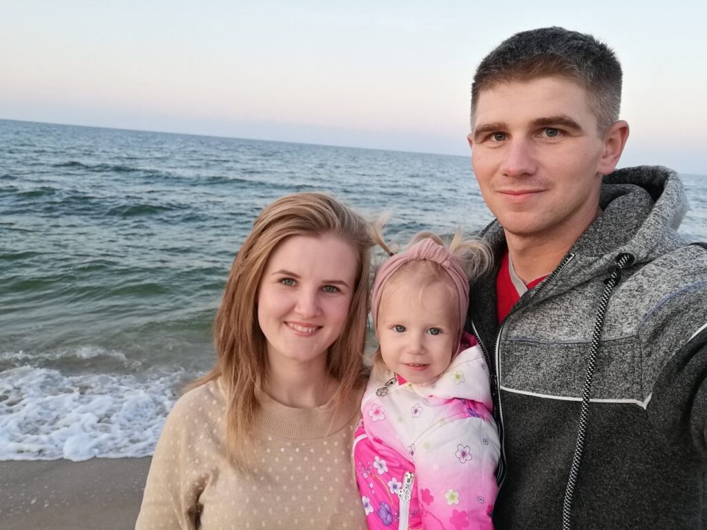 «Жити не буде»: як Олівія з Аккермана, яка народилася вагою 750 грамів, попри вирок лікарів, надихає допомагати іншим