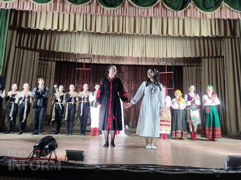 У Болграді відбулася прем’єра, яка змусила зал не дихати: «Чорна квітка» розквітла на сцені