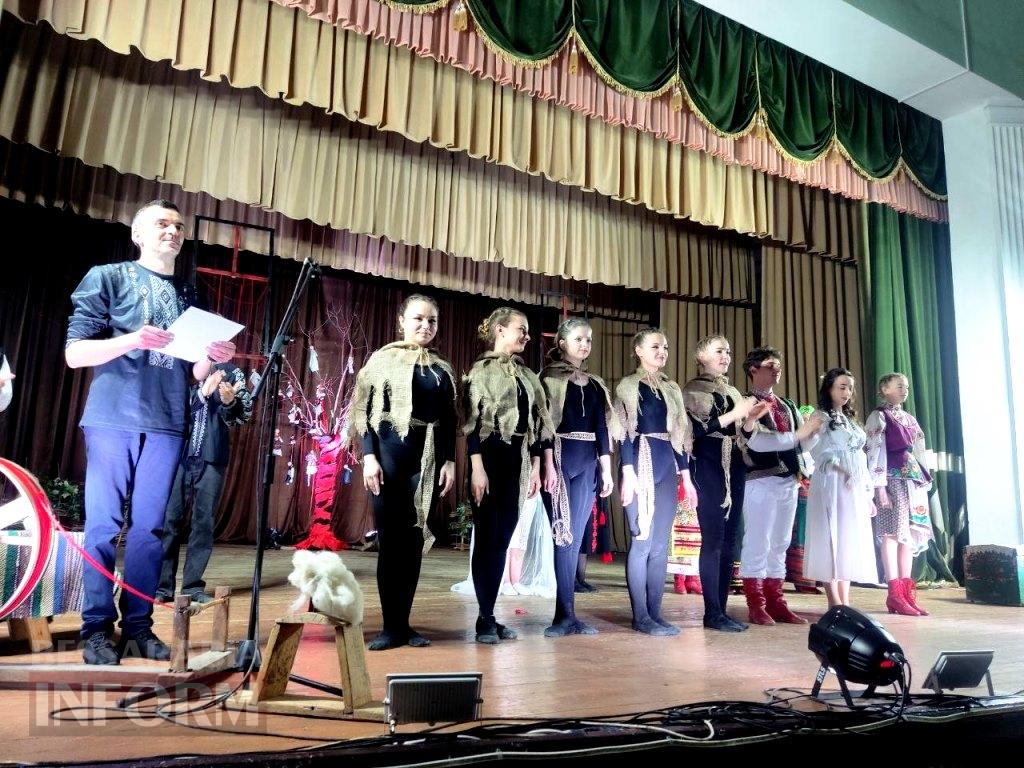 У Болграді відбулася прем’єра, яка змусила зал не дихати: «Чорна квітка» розквітла на сцені