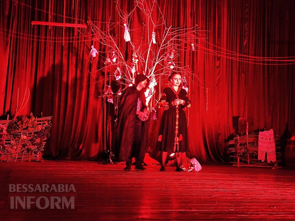 У Болграді відбулася прем’єра, яка змусила зал не дихати: «Чорна квітка» розквітла на сцені