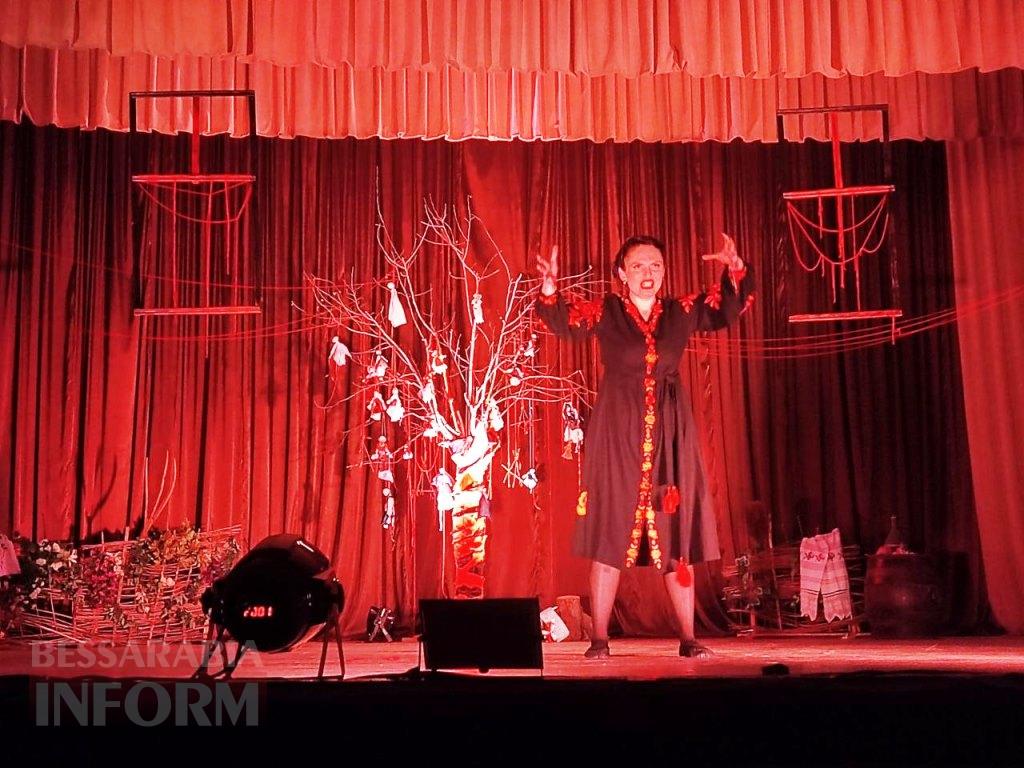 У Болграді відбулася прем’єра, яка змусила зал не дихати: «Чорна квітка» розквітла на сцені