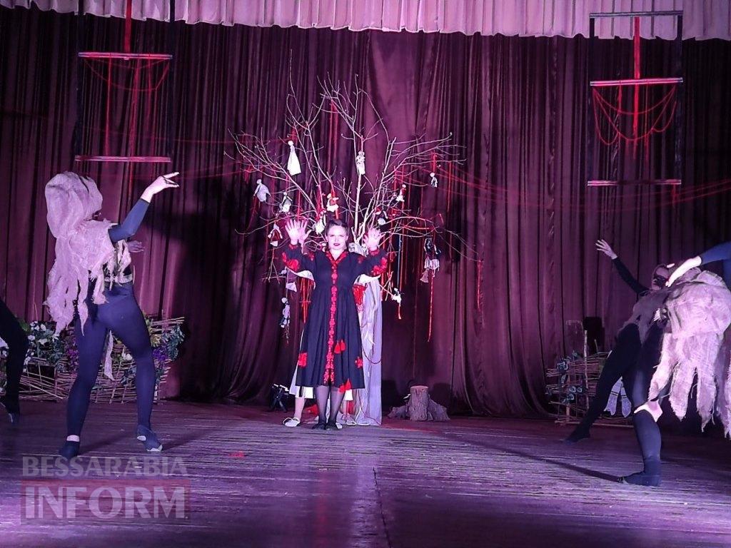 У Болграді відбулася прем’єра, яка змусила зал не дихати: «Чорна квітка» розквітла на сцені