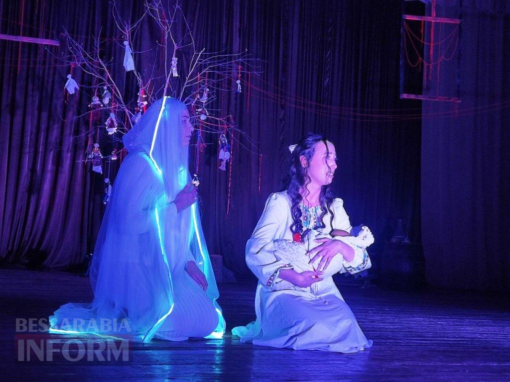 У Болграді відбулася прем’єра, яка змусила зал не дихати: «Чорна квітка» розквітла на сцені