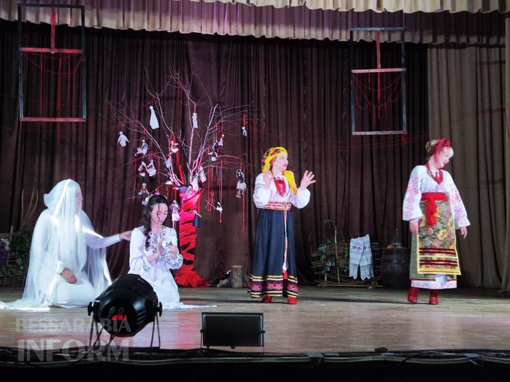 У Болграді відбулася прем’єра, яка змусила зал не дихати: «Чорна квітка» розквітла на сцені