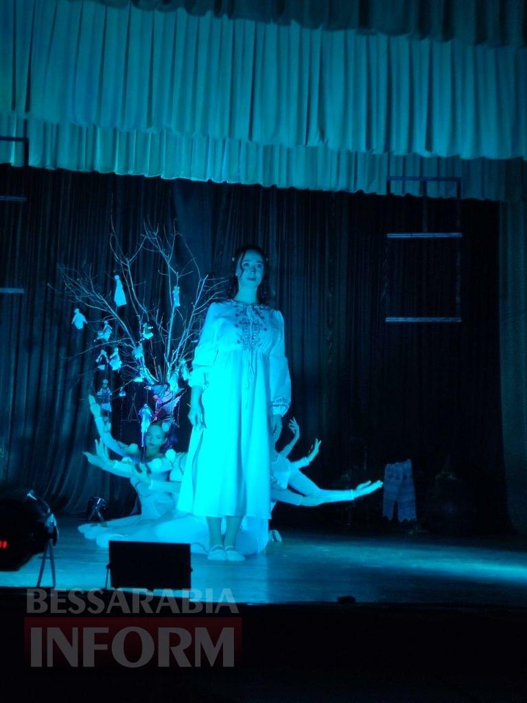 У Болграді відбулася прем’єра, яка змусила зал не дихати: «Чорна квітка» розквітла на сцені