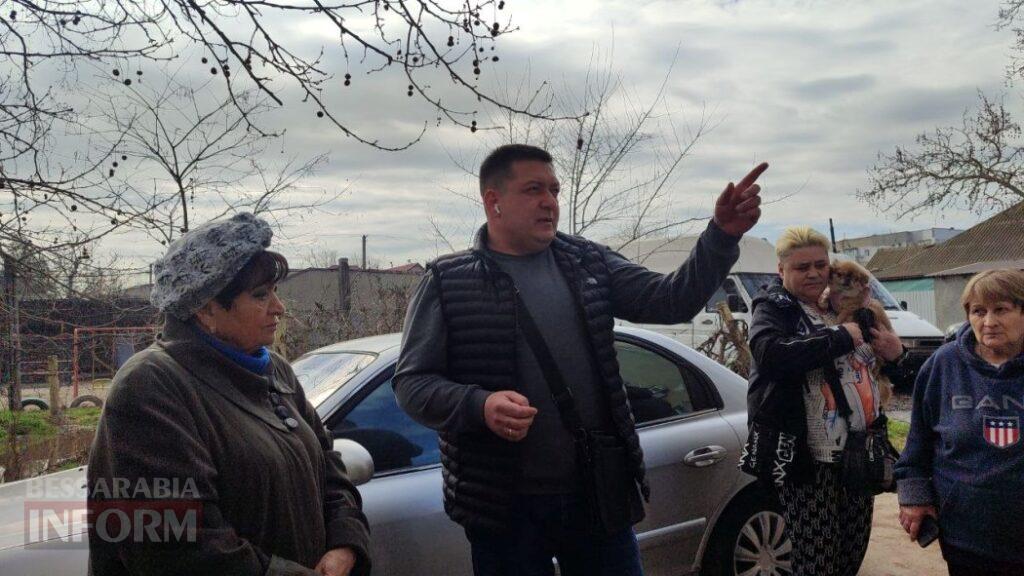 «Ми не можемо відчинити вікна!»: у провулку Франка в Аккермані через несправний колектор каналізація підступає до під’їздів